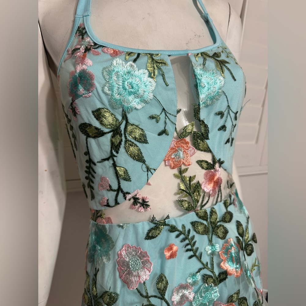 New small aqua embroidered floral dress boho iHR mini flower spring tea cottage - Picture 3 of 5